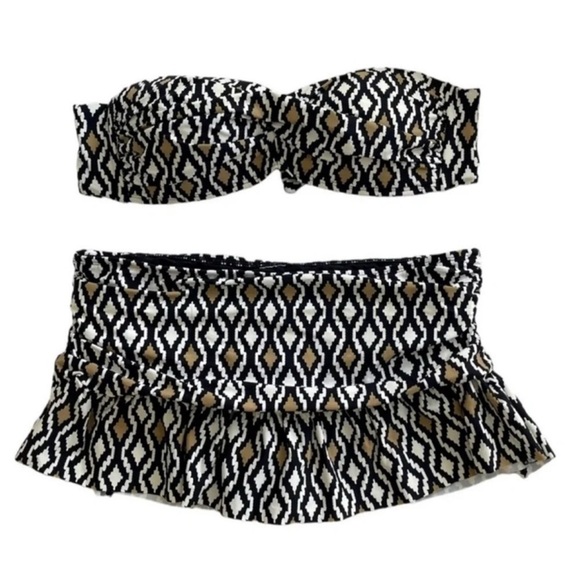 LA BLANCA Multi Print Ruffle Skirt with Twist Bandeau Top Bikinis Size 4 - Picture 1 of 10